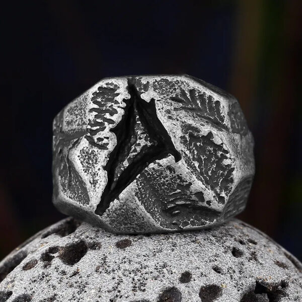 anillo vikingo artesanal