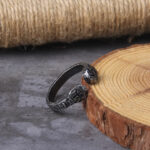 anillo runas vikingas