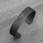 brazalete yygdrasil