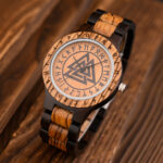 reloj valknut madera