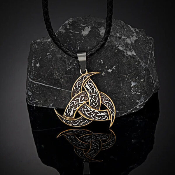 colgante de hombre vikingo odin
