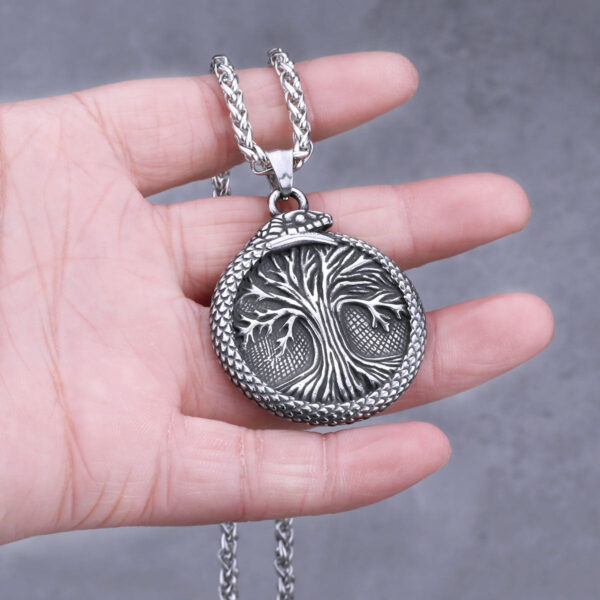 collar yggdrasil