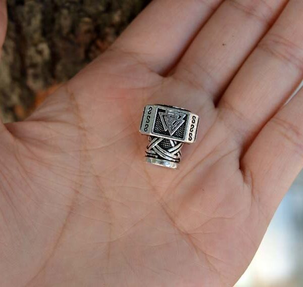 abalorio martillo valknut