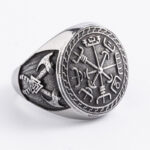 anillo vikingo vegvisir