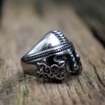 anillo casco vikingo