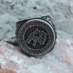 anillo vikingo fenrir runas