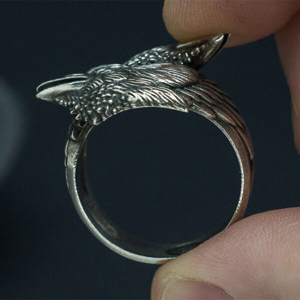 Anillo Cuervos