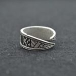 anillo vikingo runas