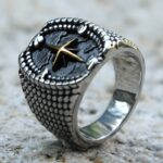Anillo Vikingo Brújula Negra