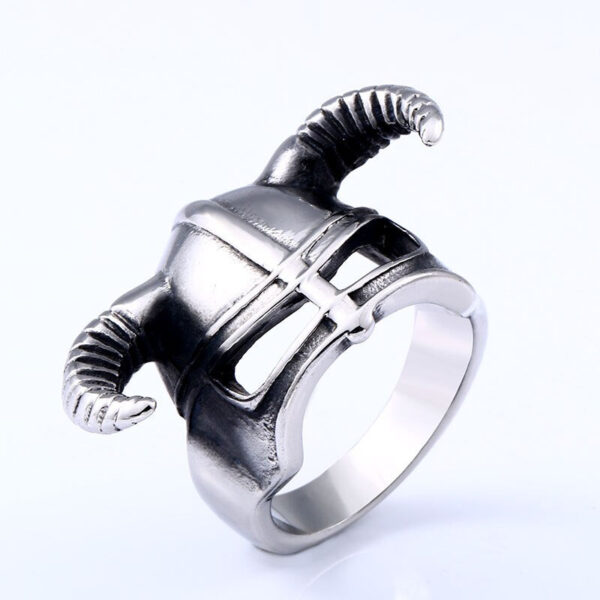 anillo casco vikingo