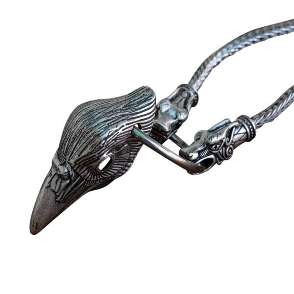 collar de cuervo