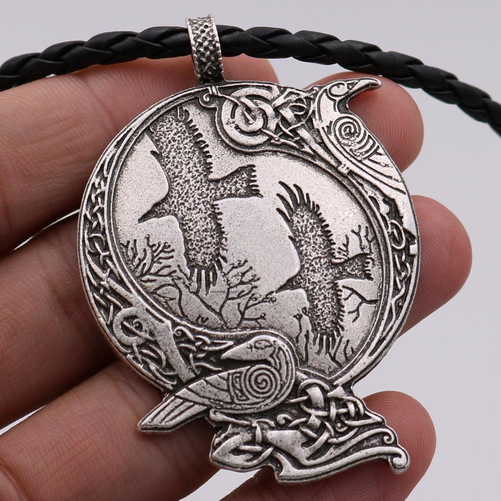 Colgante de Cuervos Collar Cuervos Volando