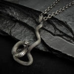 colgante de serpiente