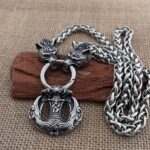 colgante vikingo hombre