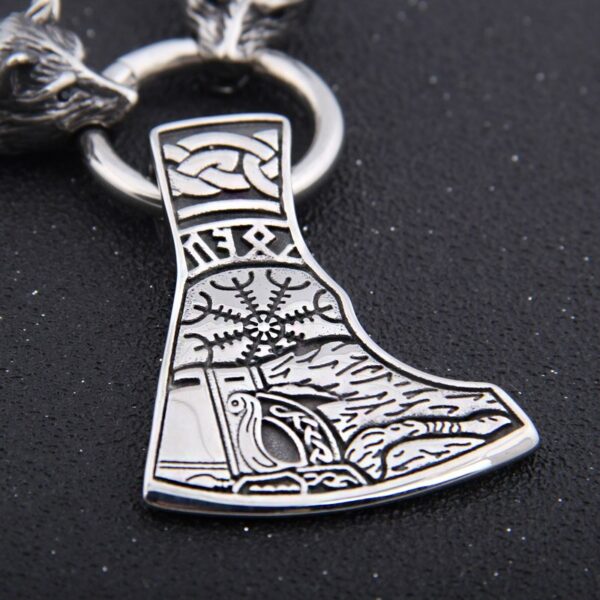 collar arma vikinga