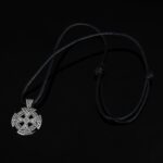 collar cruz vikinga