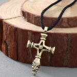 collar cruz de vikingo