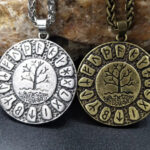 colgante yggdrasil runas