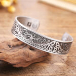 brazalete yggdrasil