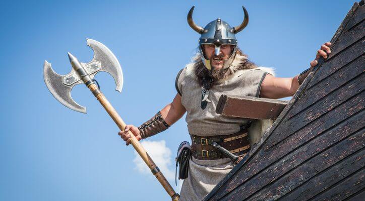 vikingo hacha